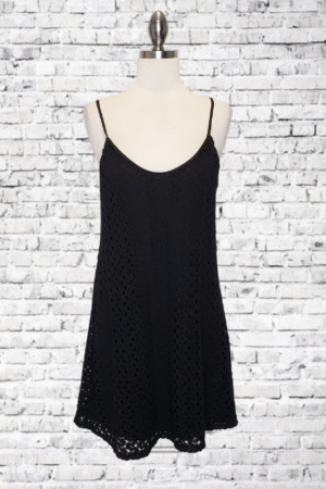 mm <3 mm <3 mm Black Eyelet Top - Size X-Large