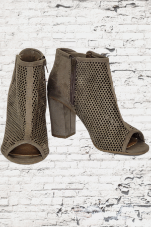 Heart D High Heels - Size 7