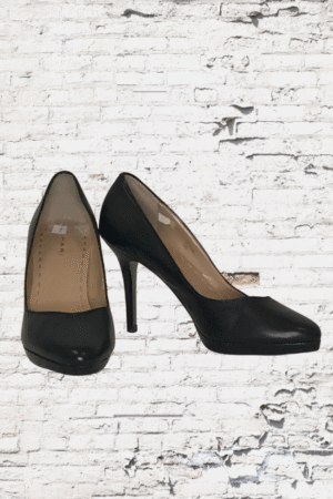 Tahari Flynn - High Heels - Size 7