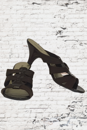 East 5th Ruthann Low Heel - NEW - Size 9