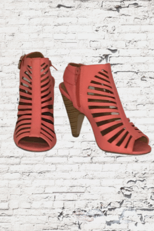 Heart In D Heels - Size 7