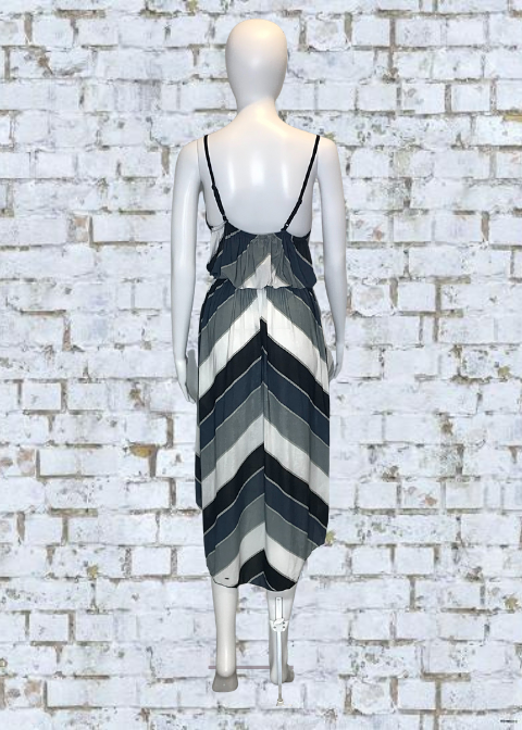 Tank Style Dress - NEW - Size Medium - Juniors - Image 2