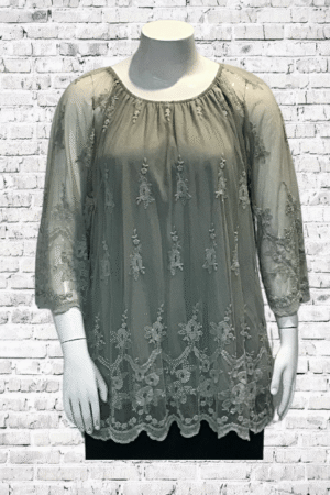 Cal Style Top - Size 2XL - Plus Size
