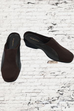 Easy Spirit Shoe - Size 8