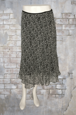 Vision Apparel Skirt - Size Large