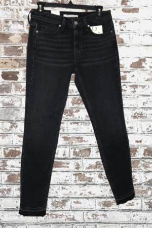 Calvin Klein Jeans – NEW – Size 27