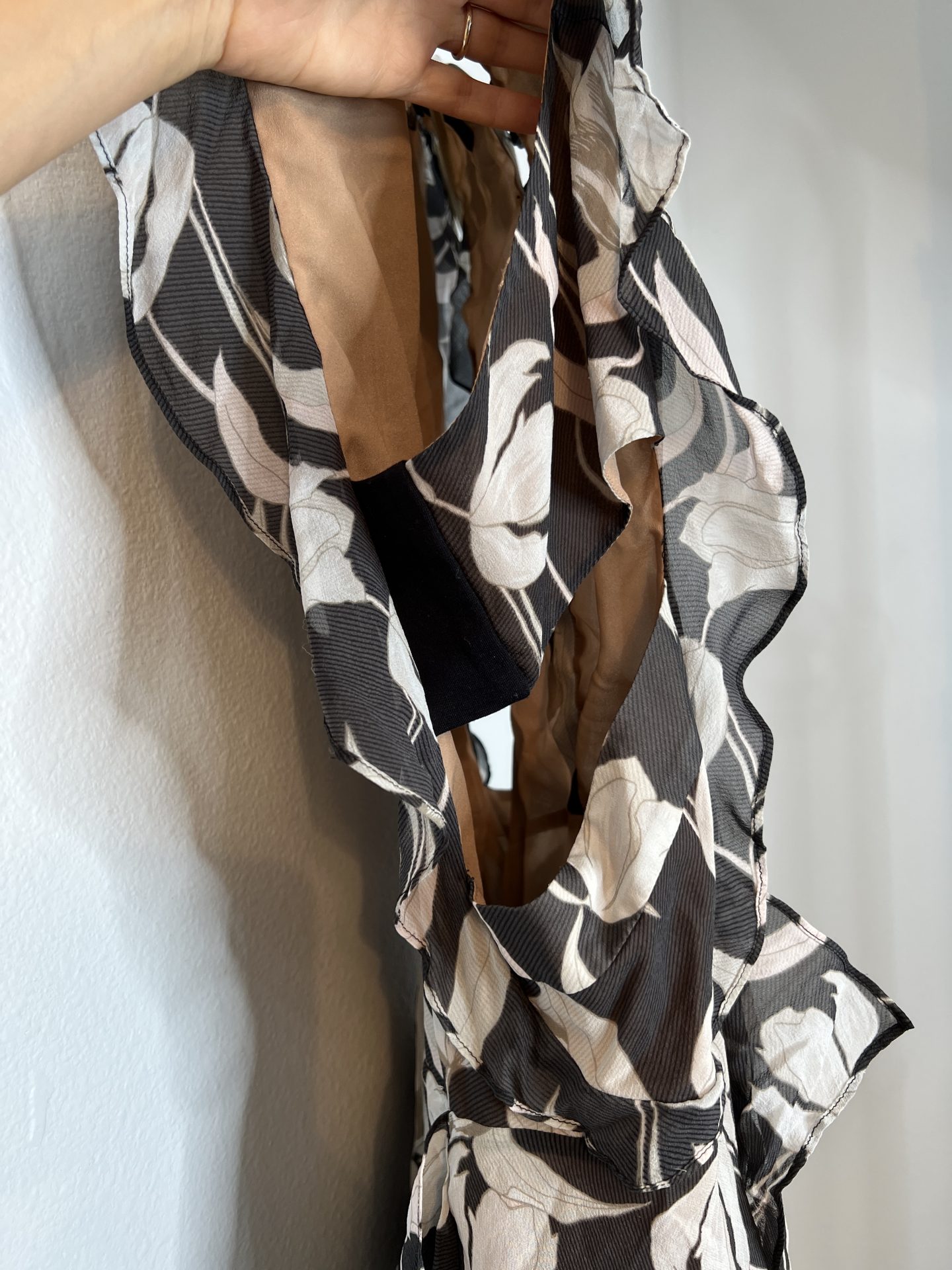 BCBGMAXAZRIA Dress - Size 12 - Image 6
