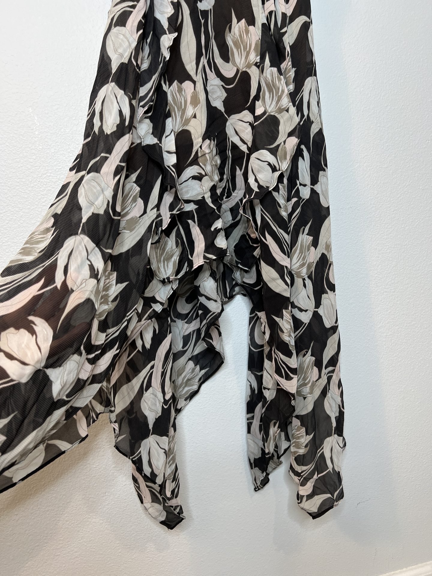 BCBGMAXAZRIA Dress - Size 12 - Image 7