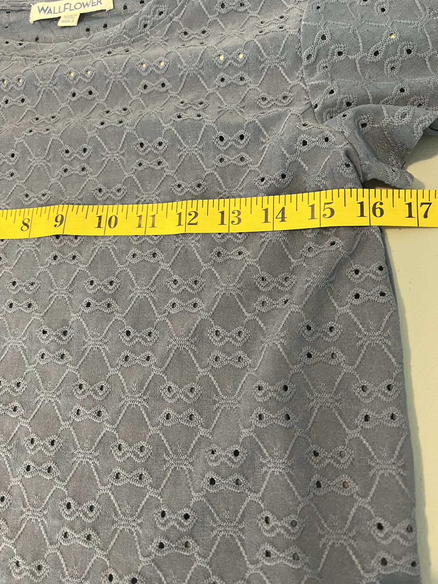 WallFlower Tops Size Small - Image 6