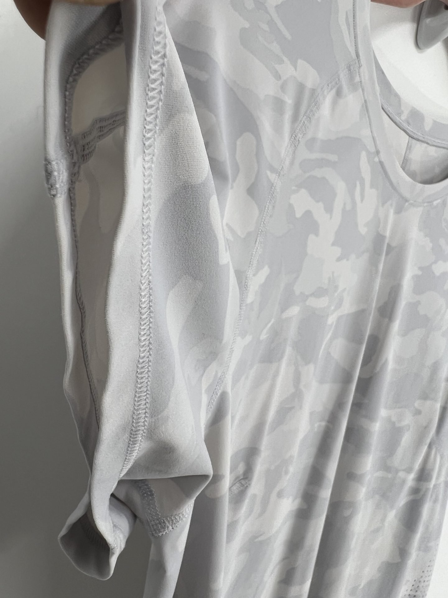 LuLuLemon Top Size Large - Image 3