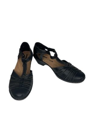 New Clarks Collection Shoes Size 8M