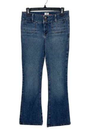 GUESS Flare Jeans – Medium Wash Denim – Size 28 XS