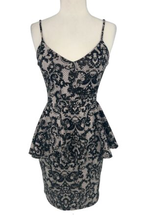 Annianna Cocktail Dress Size Medium