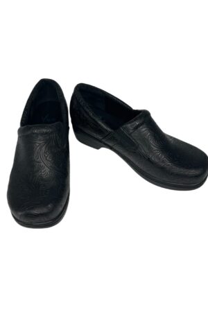 Yuu Shoes Size 10W