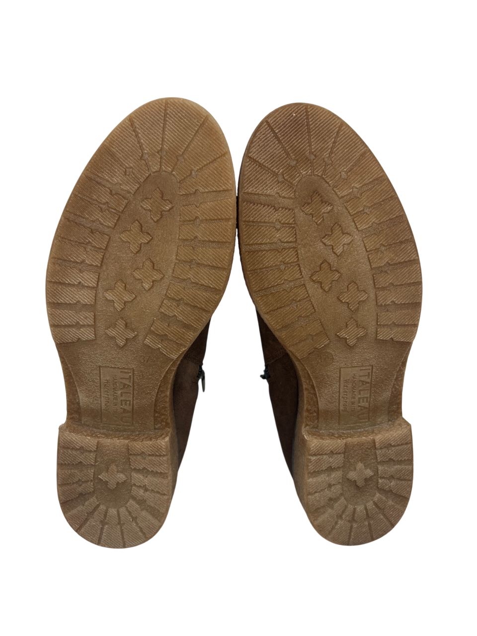 New Italeau Bootie Shoes Size 7 - Image 4