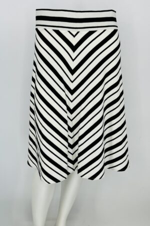 Ann Taylor Skirt – Size M