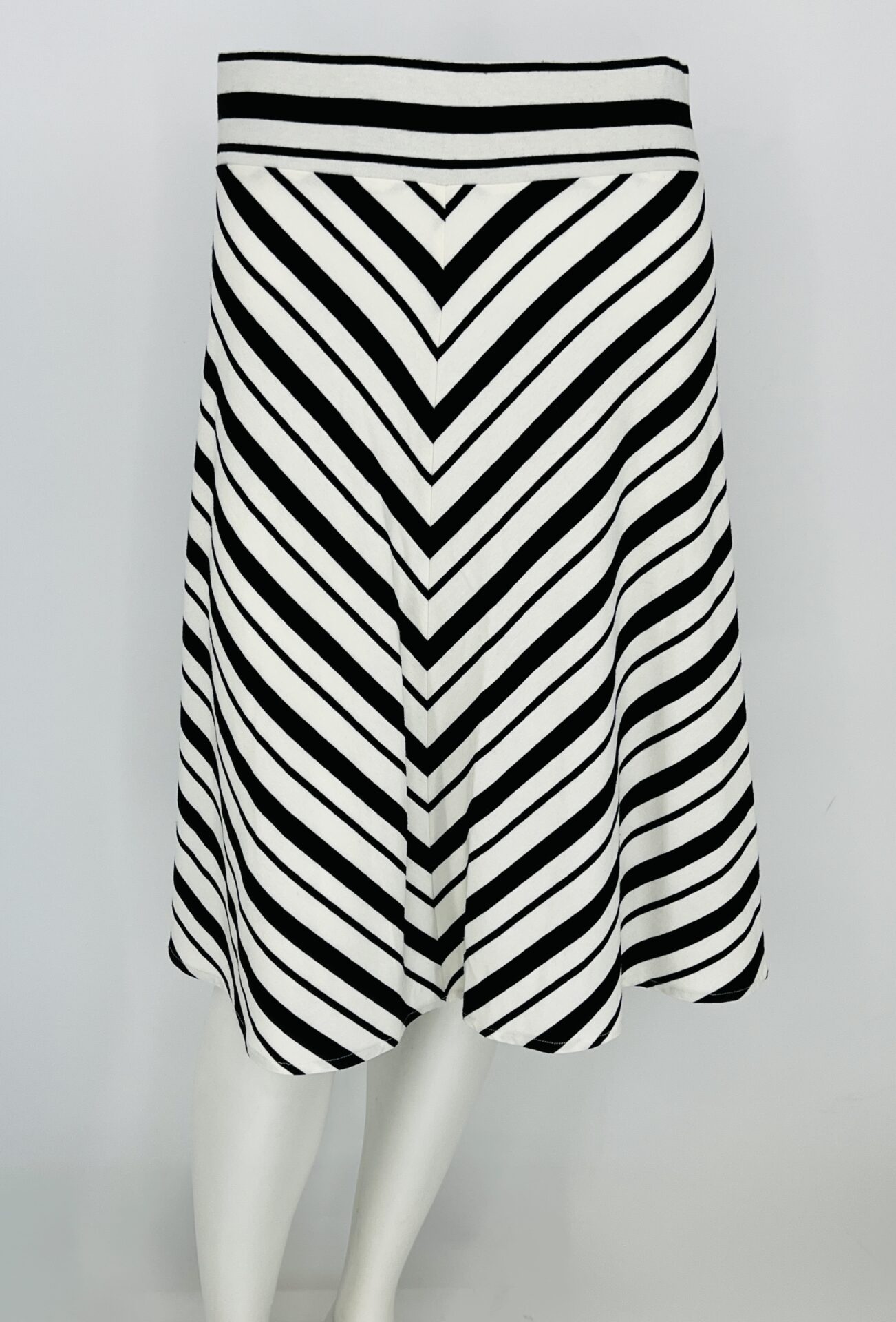 Ann Taylor Skirt – Size M