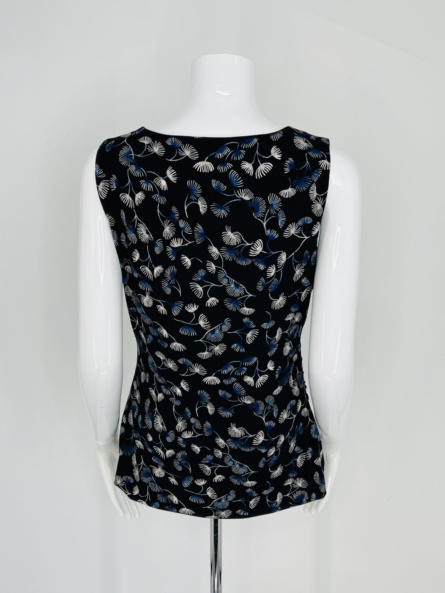 White House Black Market Top – Size M - Image 2